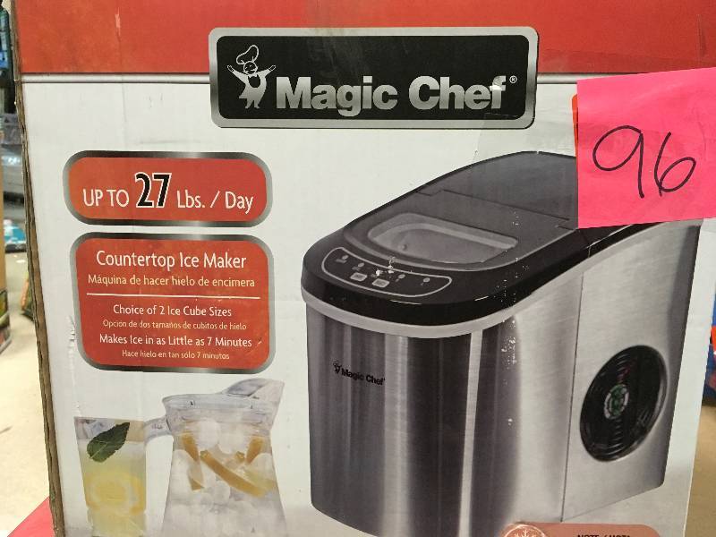 lot 96 image: Magic Chef 27 lb. Portable Countertop Ice Maker in Stainless Steel in like new condition