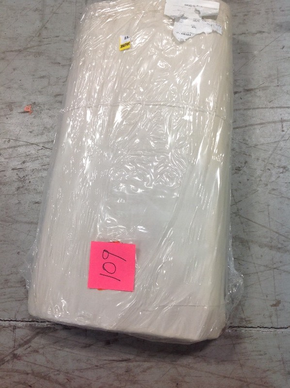 lot 109 image: Pratt Retail Specialties  24 in. x 30 in. 30# White Newsprint Paper in good conditions