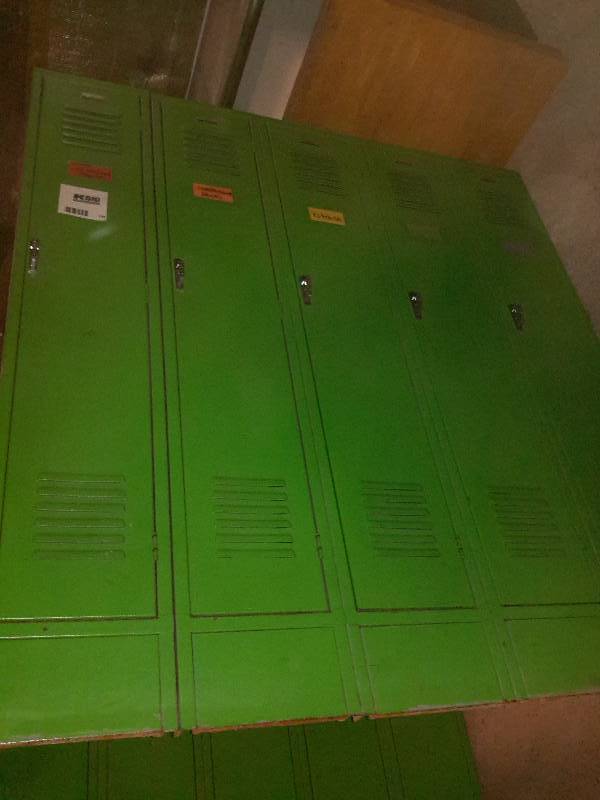 lot 139 image: 5 Green Penco Storage Lockers