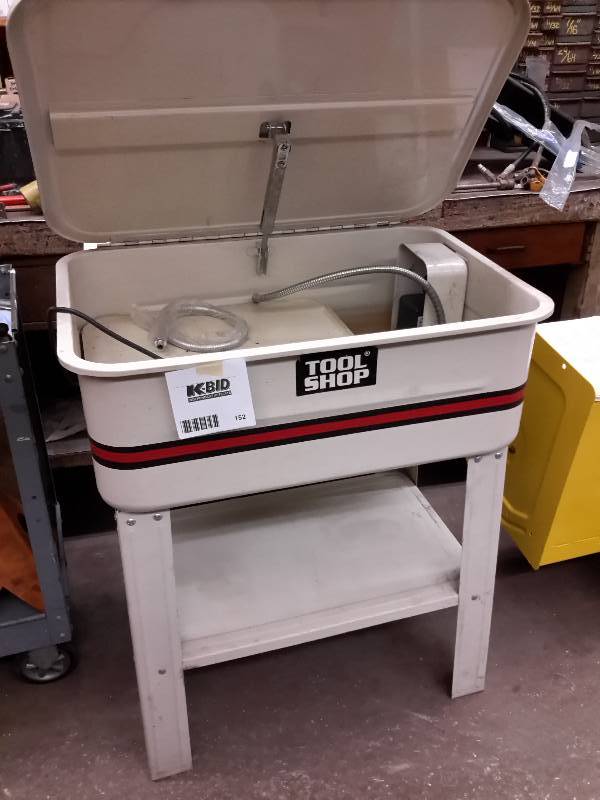 lot 152 image: Tool Shop 20 Gal Parts Washer