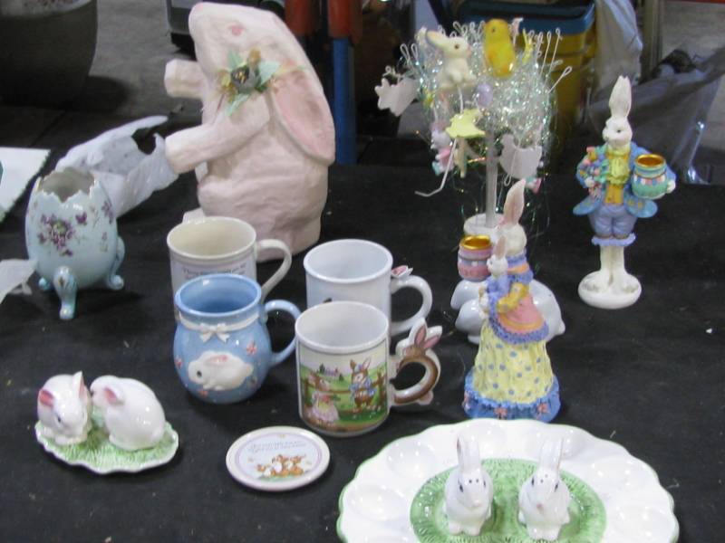 lot 41 image: Easter Decor