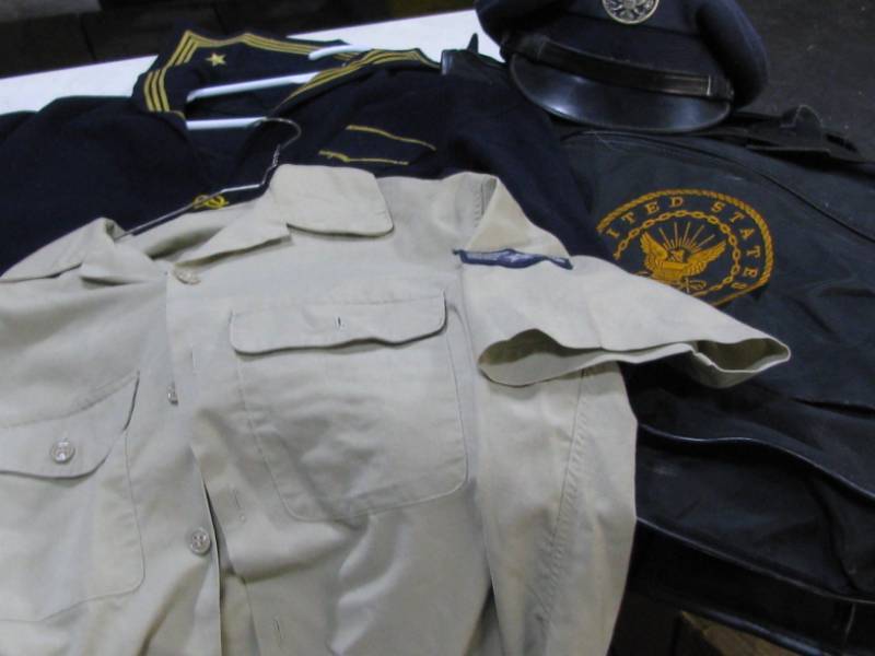 lot 51 image: Military Clothing