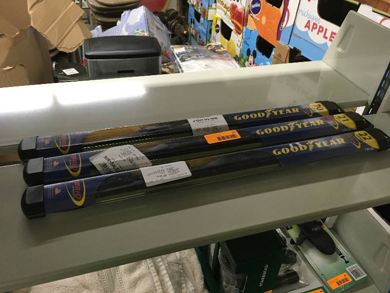 lot 17 image: Goodyear 20, 21, 22 Wipers, Retail $23.99
