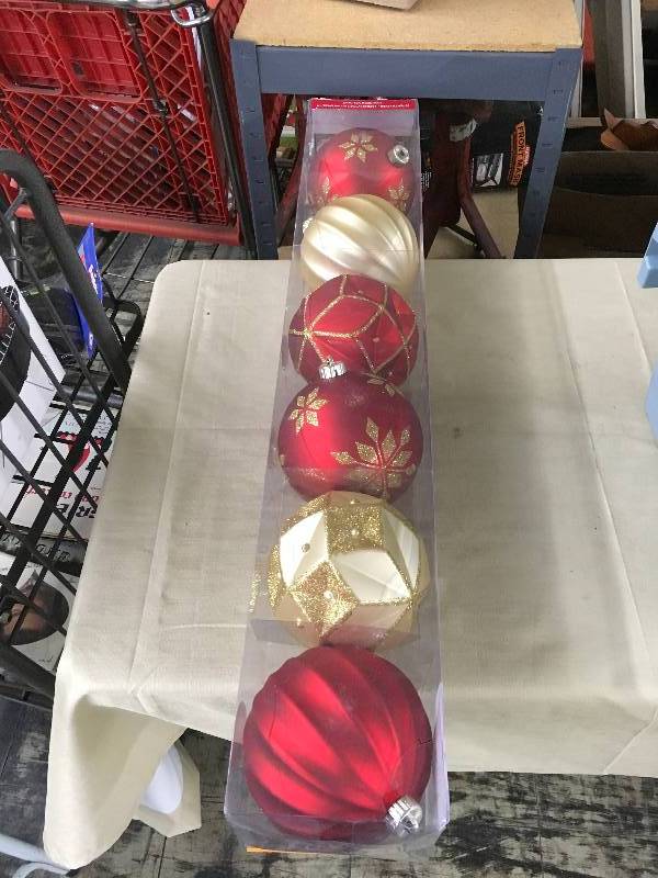 lot 24 image: Kirkland Signature Ornaments, Retail $9.99