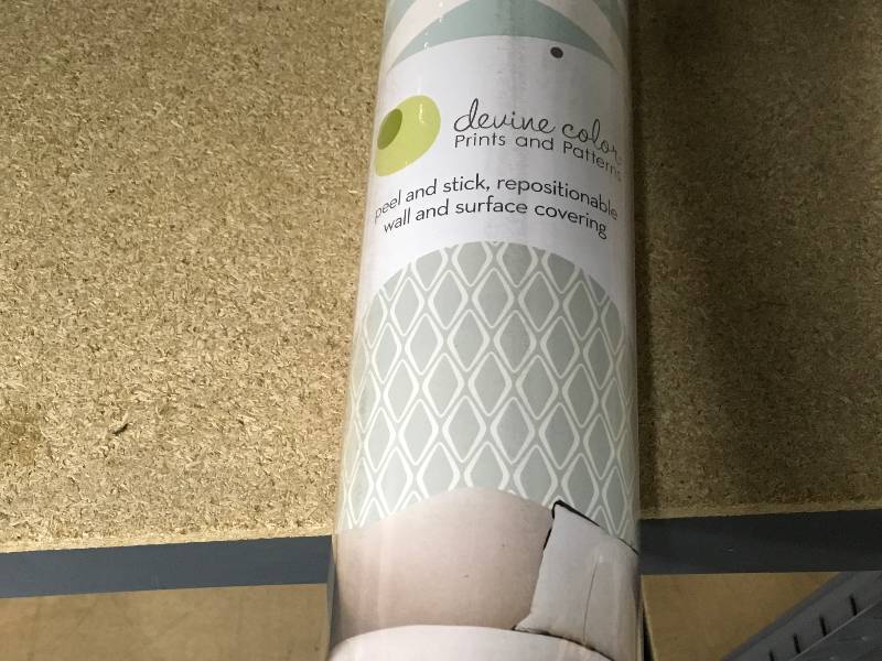 lot 147 image: Wall Paper, Retail $39.99