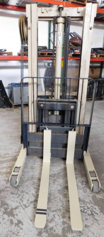 Crown 20WRTL Reach Forklift