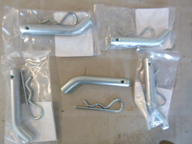 lot 14 image: 5 NEW Valley Hitch Pins