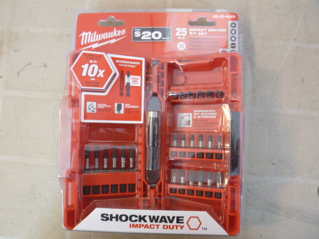 lot 61 image: Milwaukee Impact Driver Bit Set