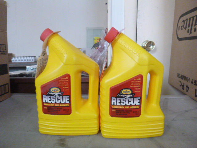 lot 71 image: 2 Bottles of Pennzoil Roadside Rescue Emergency Fuel Additive