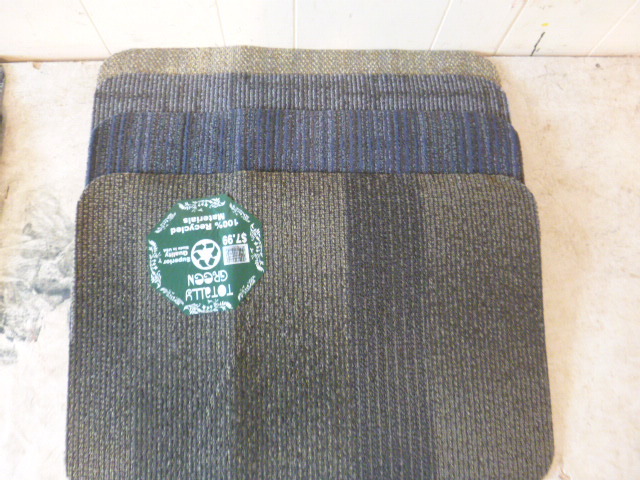 lot 110 image: 4 Totally Green Mats