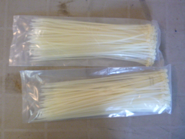 lot 130 image: 2 Bags of Cable Ties