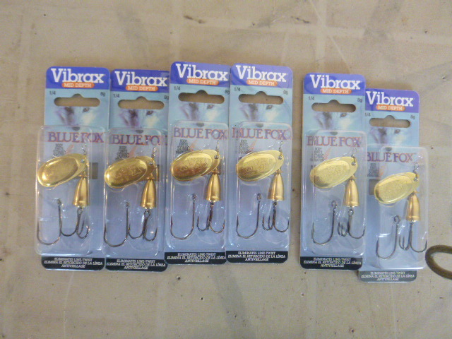 lot 163 image: 6 Vibrax Blue Fox Spoons