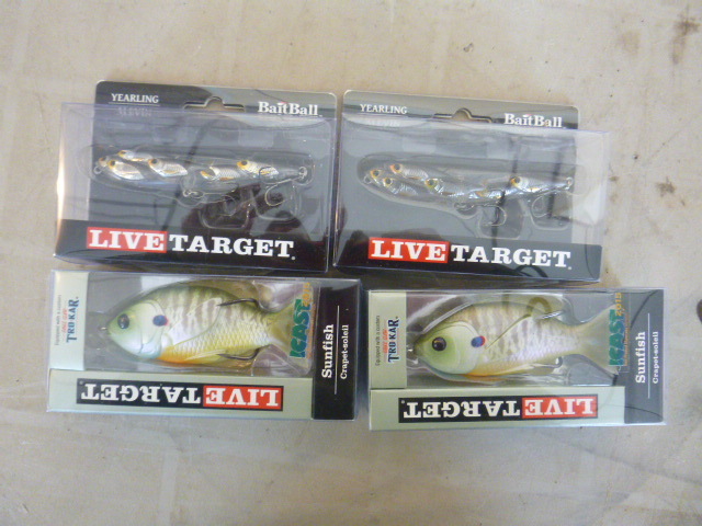 lot 167 image: 4 Live Target Bait
