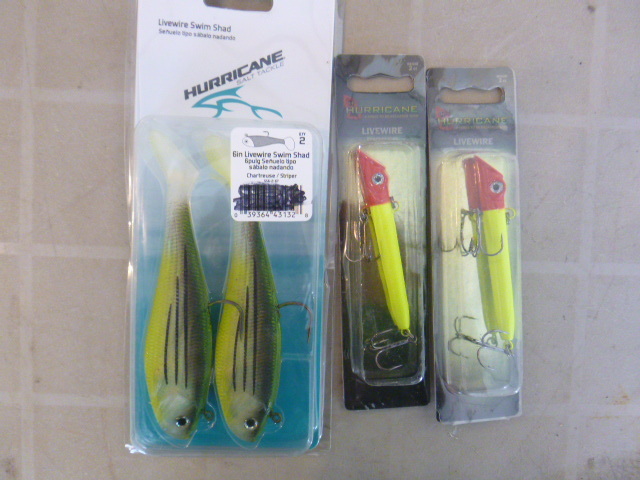 lot 169 image: 3 Hurricane Salt Tackle Hooks