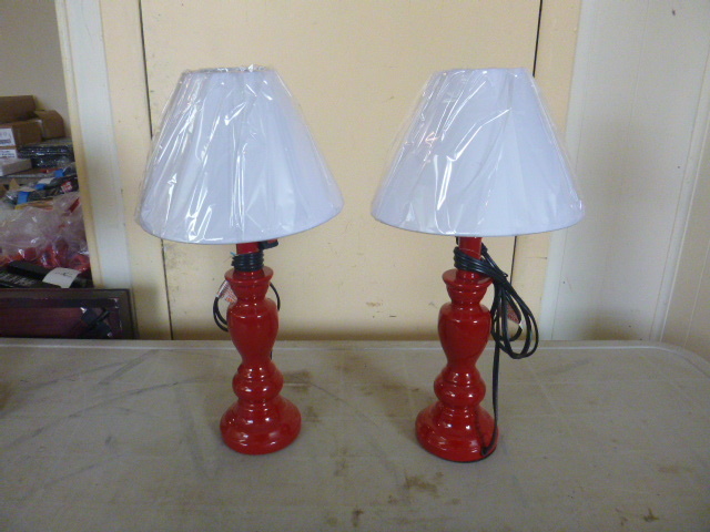 lot 145 image: 2 Table Lamps