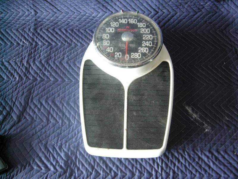 lot 12 image: Health-O-Meter Scale