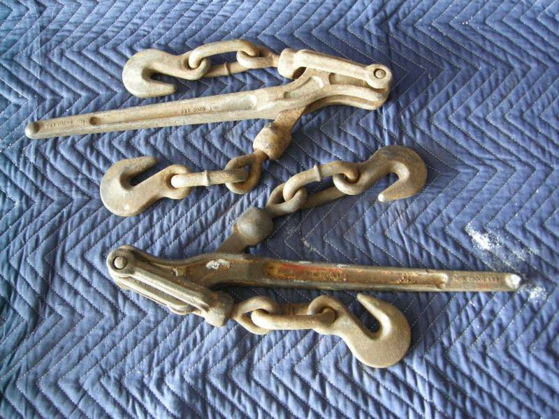 lot 13 image: Pair Heavy Duty Load Binders