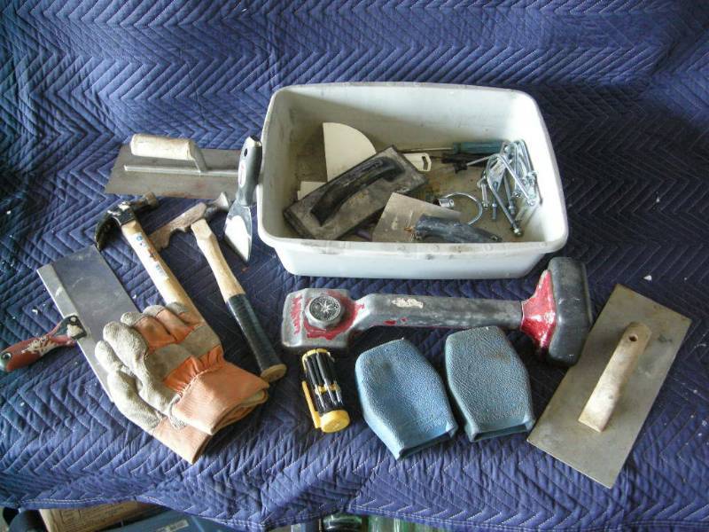 lot 61 image: Misc Tools