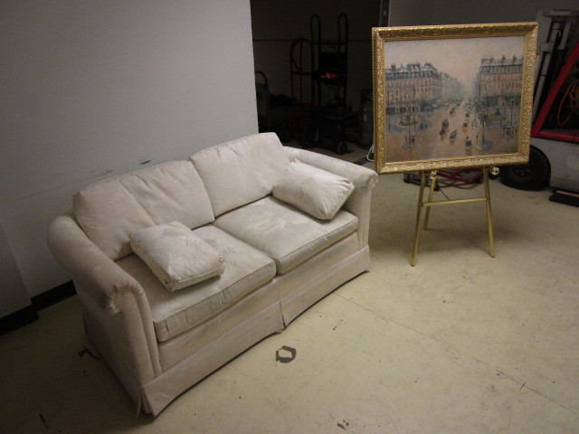 lot 303 image: LOVESEAT  FRAMED ARTWORK
