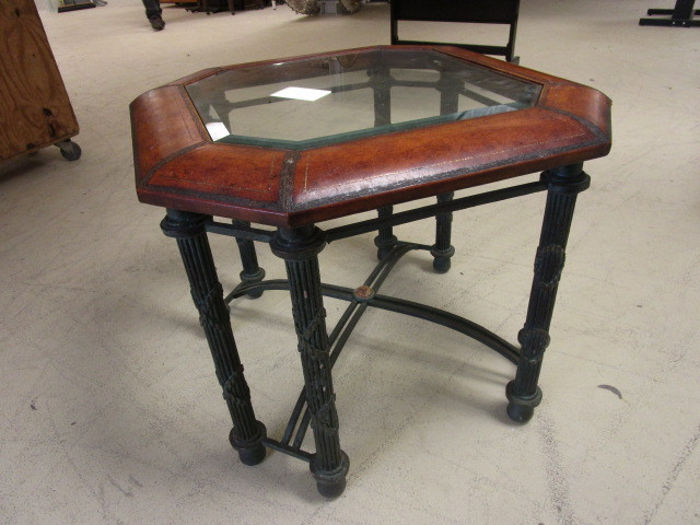 lot 327 image: ACCENT TABLE