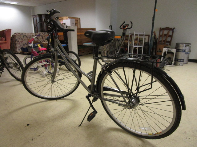 lot 333 image: TOURING BICYCLE