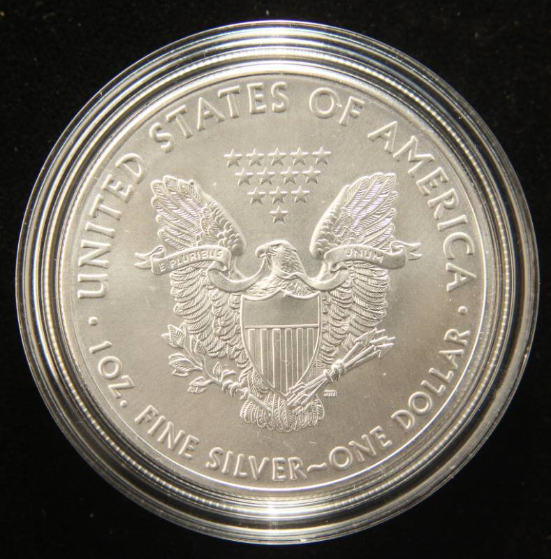 lot 49 image: 2019 AMERICAN SILVER EAGLE 1 TROY OZ. .999 FINE SILVER IN AIRTITE