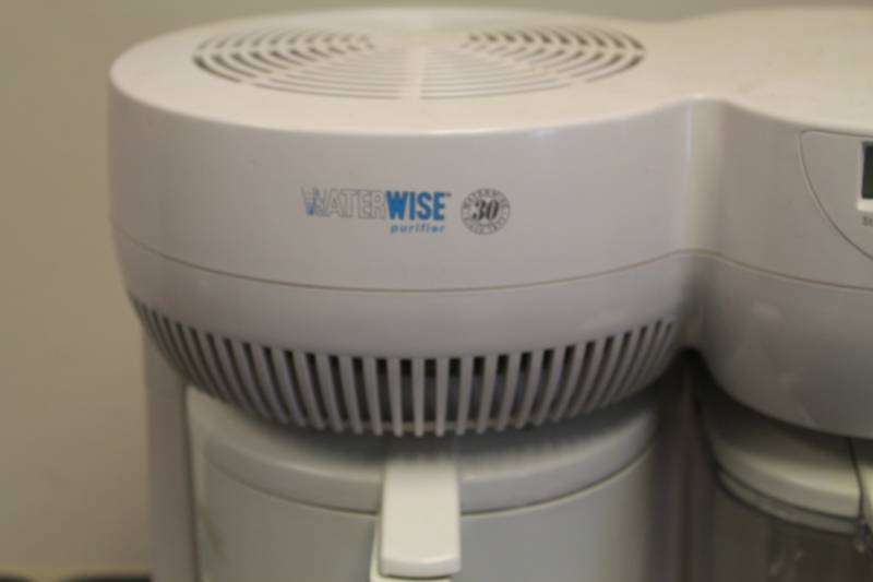 lot 41 image: Water Purifier