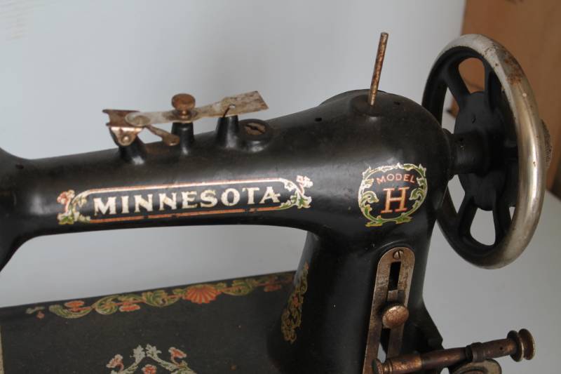 Minnesota H Sewing Machine, Early 1900 Antique Machine March Consignment Equipment, Tools