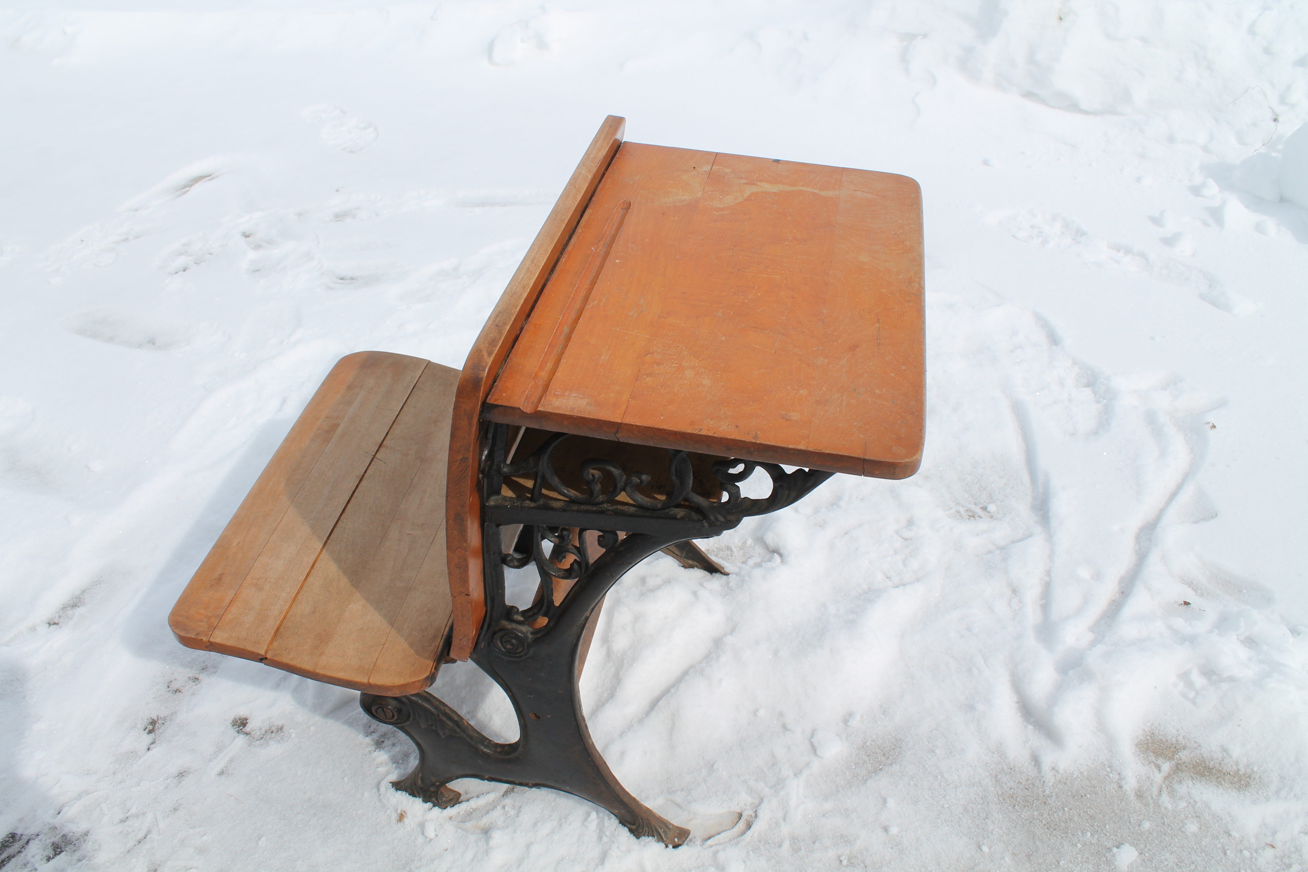 lot 81 image: Vintage School Bench