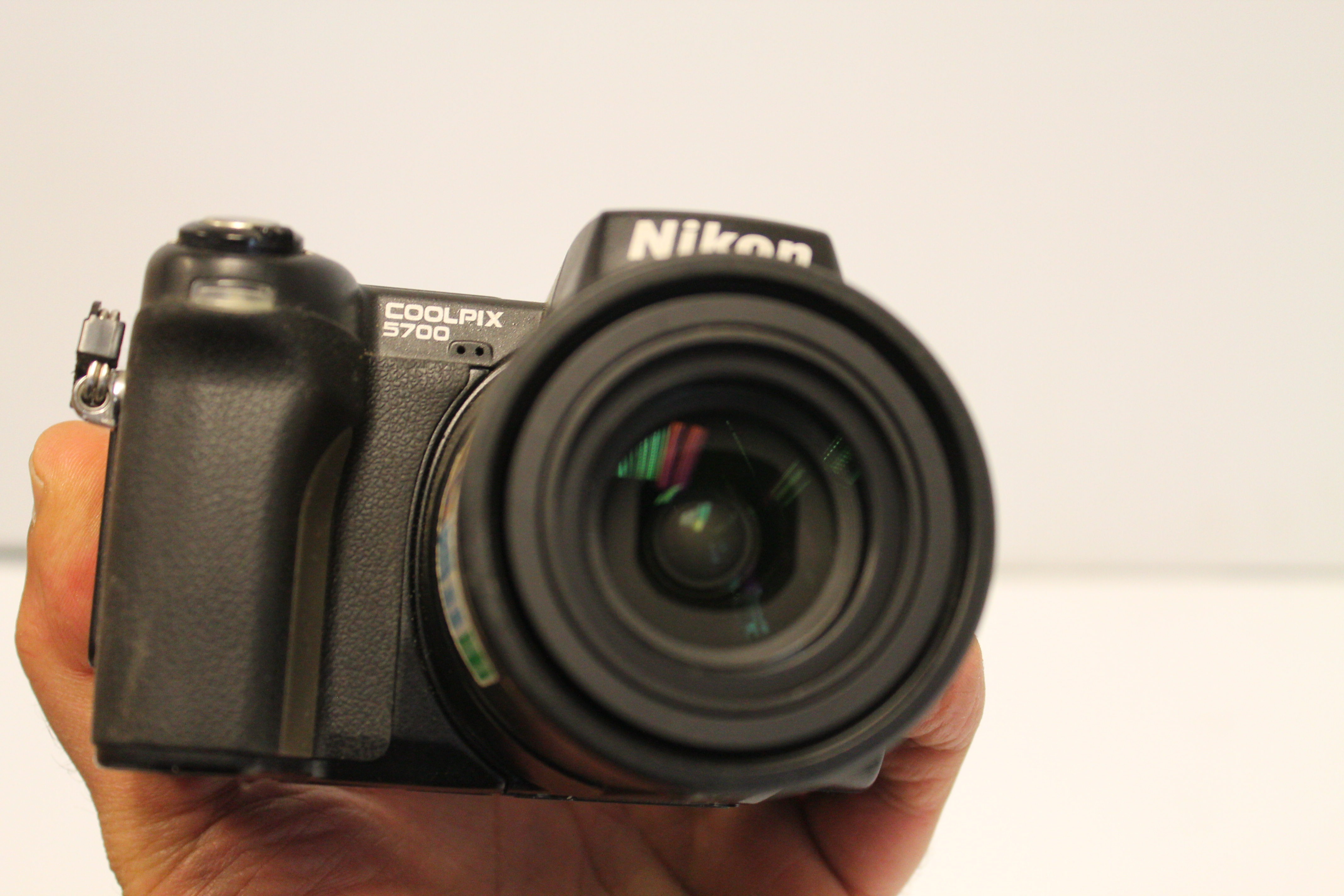 lot 23 image: Nikon Coolpix 5700 Digital Camera