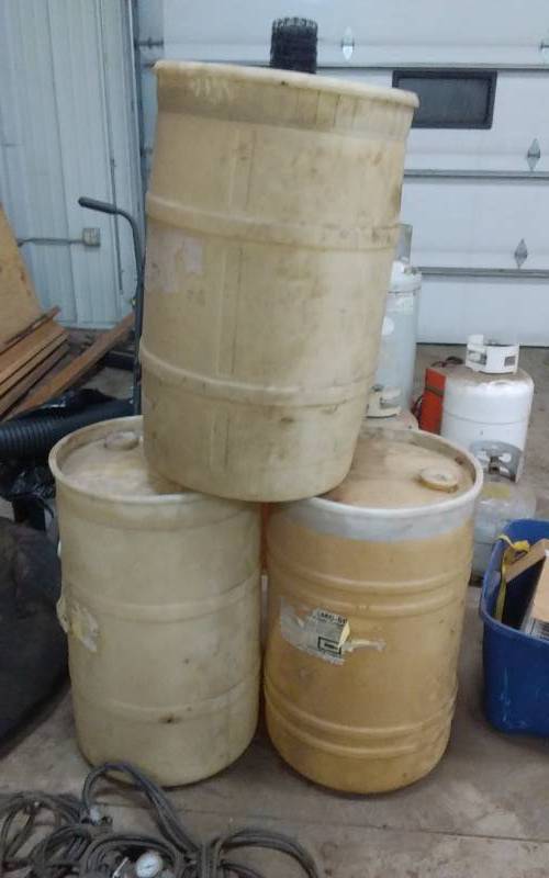 lot 5 image: 3-33 Gallon Plastic Barrels
