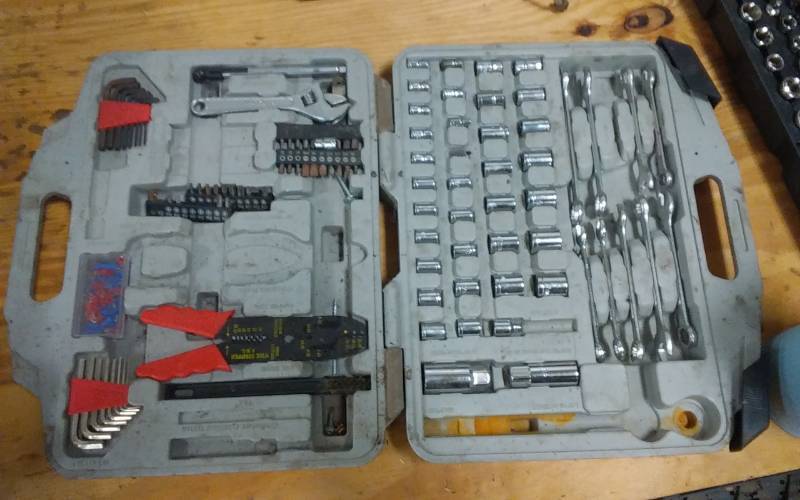 lot 14 image: Allied Tool Set