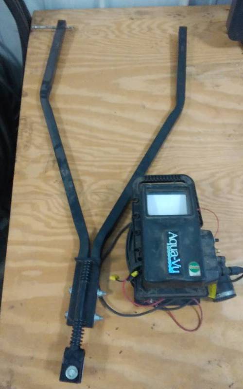 lot 21 image: Aquavue Underwater Camera, Fish House Hitch