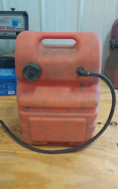 lot 23 image: Attwood 6-Gallon Boat Gas Tank