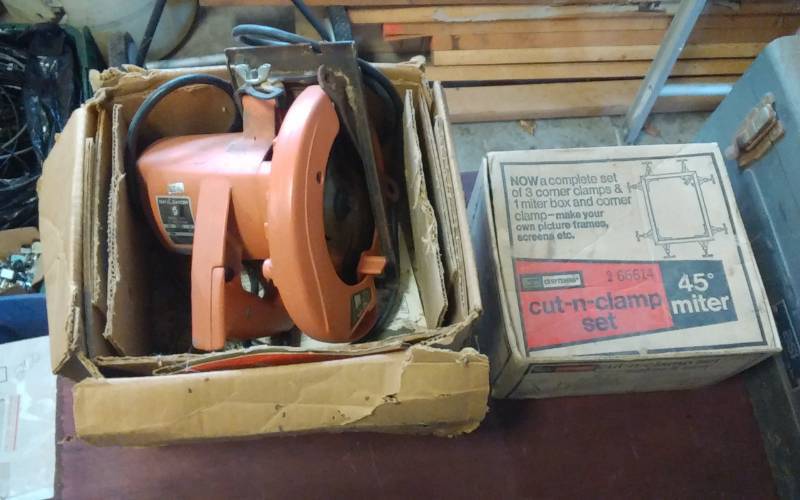 lot 48 image: Skill Shop 7-14 Inch Saw, Miter Cut & Clamp Set