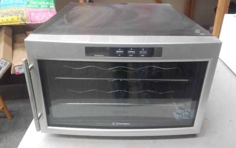 lot 25 image: Emerson Wine Bottle Cooler  (Holds 8)