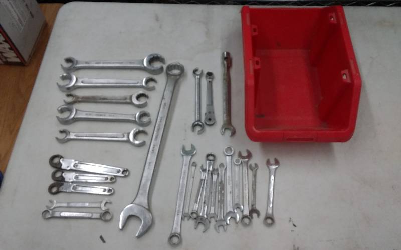 lot 13 image: Lot O Box & Line Wrenches