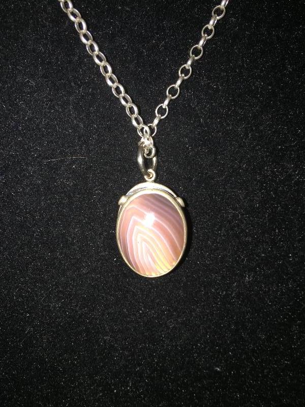lot 19 image: Sterling Silver Chain w HEINS Agate Pendant