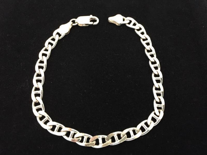 lot 10 image: Sterling Silver Chain Bracelet 8.25