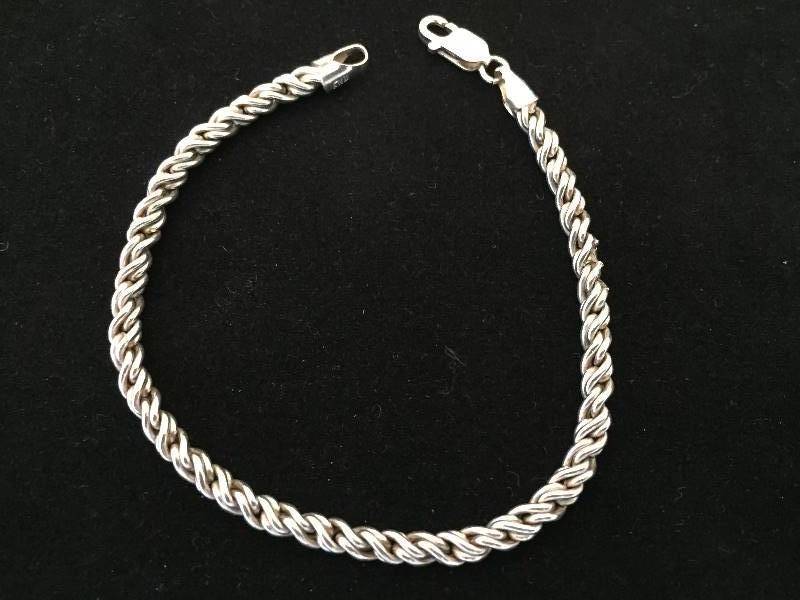 lot 41 image: Sterling Silver Bracelet 7.25 long