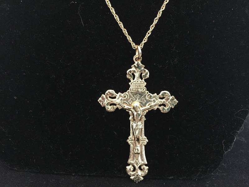 lot 135 image: Sterling Silver Goldtone Necklace w Cross Pendant