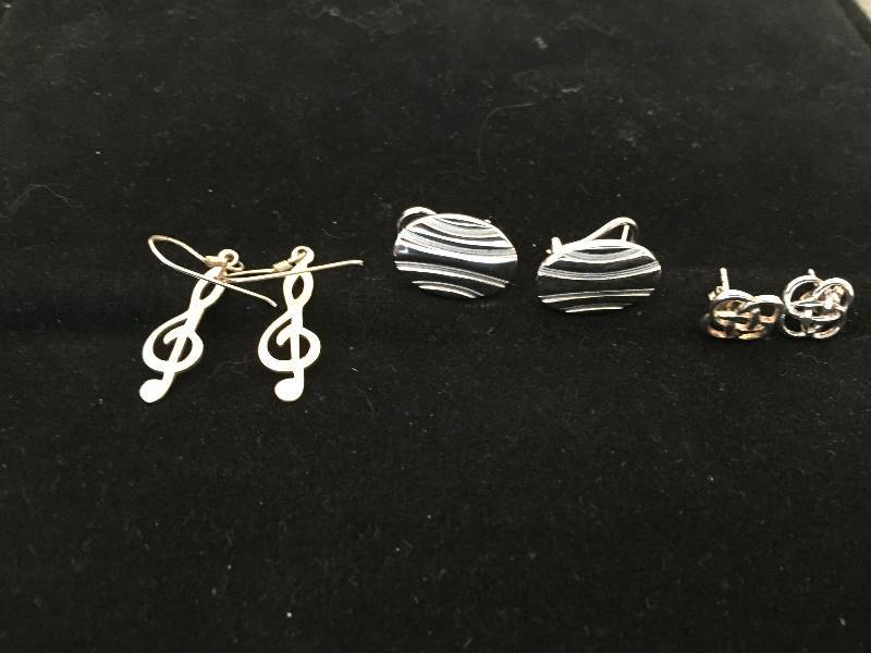 lot 138 image: 3 Pairs Sterling Silver Pierced Earrings
