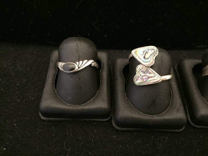 lot 119 image: 3 Sterling Silver Rings