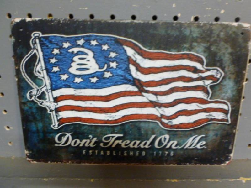 lot 13 image: Sign