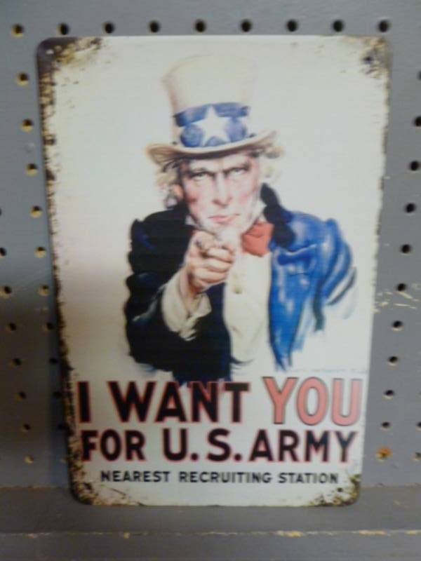 lot 15 image: Sign