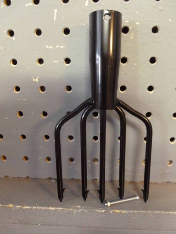 lot 27 image: Spear Head