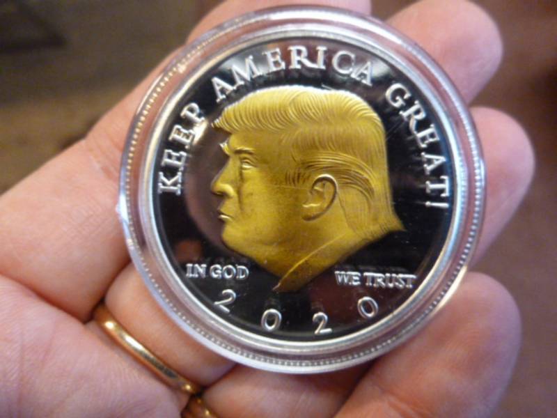 lot 34 image: Collector Coin