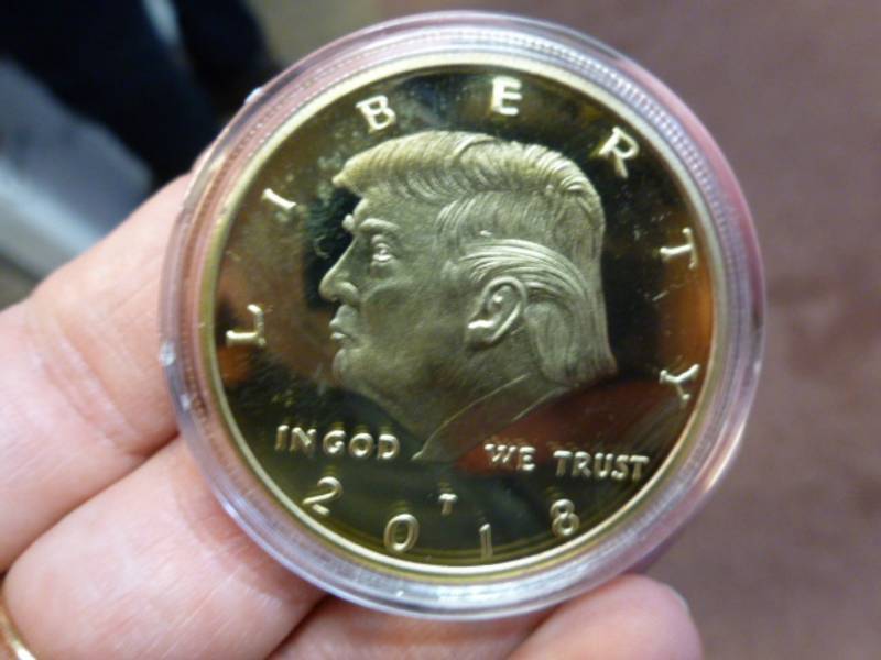 lot 36 image: Collector Coin