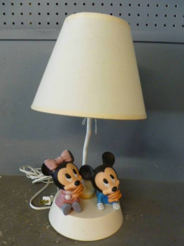 lot 66 image: Mickey Mouse Lamp