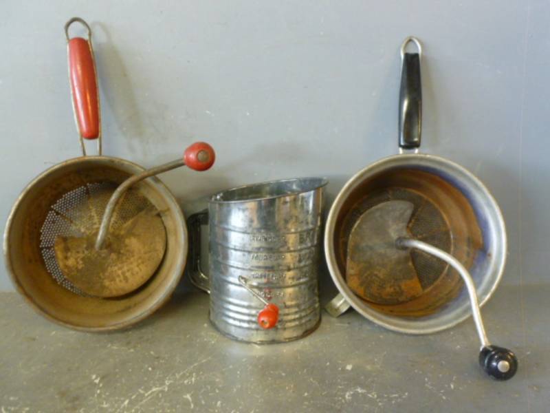 lot 83 image: Vintage Kitchen